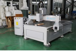 Máquina CNC para entalhar madeira_01